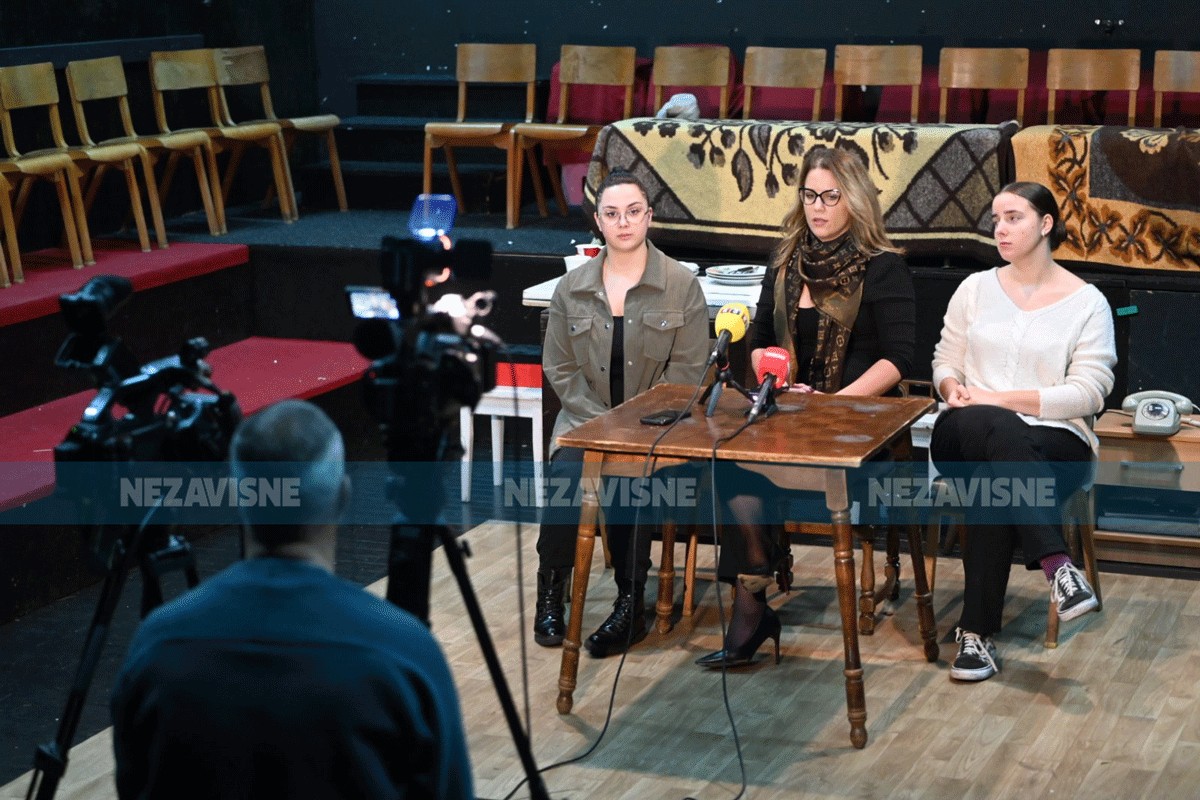 "Četiri sestre" premijerno u Banjalučkom studentskom pozorištu