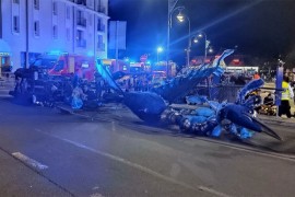Pala metalna konstrukcija na božićnoj manifestaciji, povrijeđeno ...