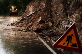 Oprez: Klizišta, magla i radovi na putevima