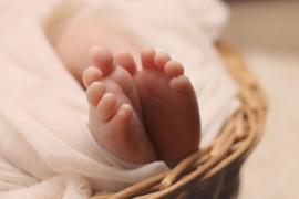 Otac optužen za otmicu bebe