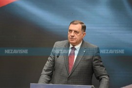 Oglasio se Dodik: Da novorođene bebe budu ponos svih nas