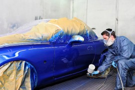 230 sati trajalo farbanje ovog automobila