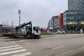 Pomjereno "pauk" vozilo sa Trga Republike
