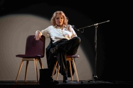 Mirjana Karanović u ulozi Marlen Ditrih na sceni Narodnog pozorišta ...