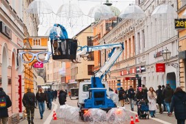 Počelo novogodišnje ukrašavanje Gospodske ulice (FOTO)