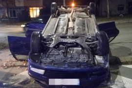 Nakon prevrtanja auta u Banjaluci vozača odvezla Hitna pomoć