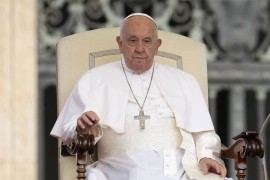 Papa: Rat je uvijek poraz