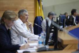 Poslanici traže vrijeme da iščitaju zakone, sjednica iduće sedmice