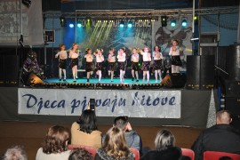 Maša Gašić pobjednica festivala "Novogodišnje karaoke-djeca pjevaju ...