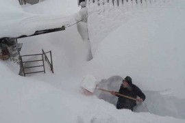 Kneževo odsječeno od svijeta: Snijeg se mjeri u metrima (FOTO)