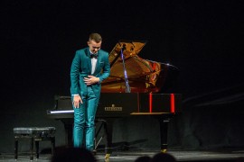 Đorđe Kuzmanović, pijanista: Studiranje u Švajcarskoj muzička kruna