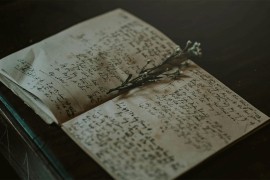 Ruždijevi Satanski stihovi se vratili u knjižare poslije 36 godina