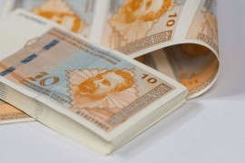 Lažnim novcem plaćen račun na benzinskoj pumpi
