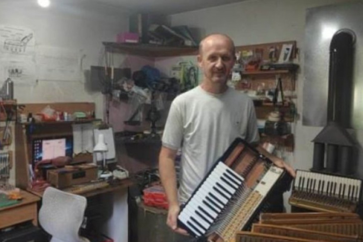 Dubičanin Zoran Kondić harmonikama vraća zvuk