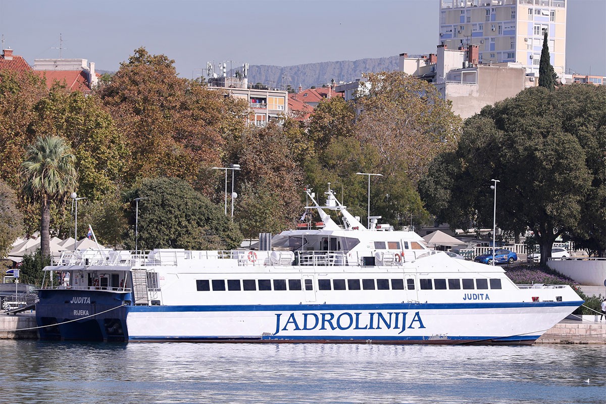 Nova drama na trajektu Jadrolinije, uključili se bezbjednosni alarmi