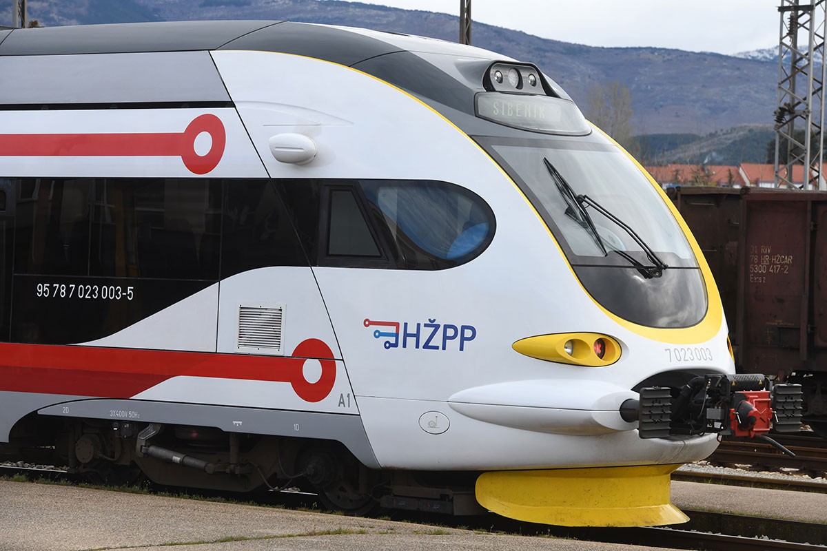 Bizaran razlog kašnjenja voza iz Zagreba