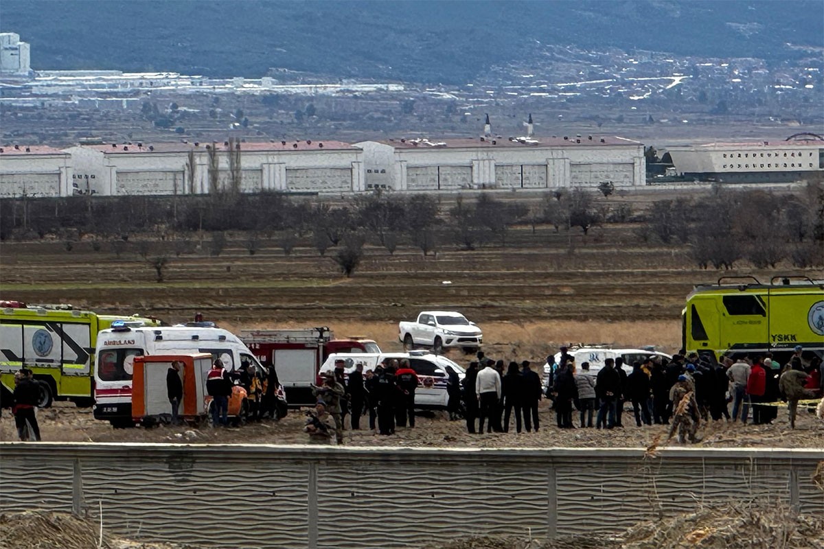 U sudaru helikoptera poginulo šest osoba, u jednom bio pripadnik OS BiH