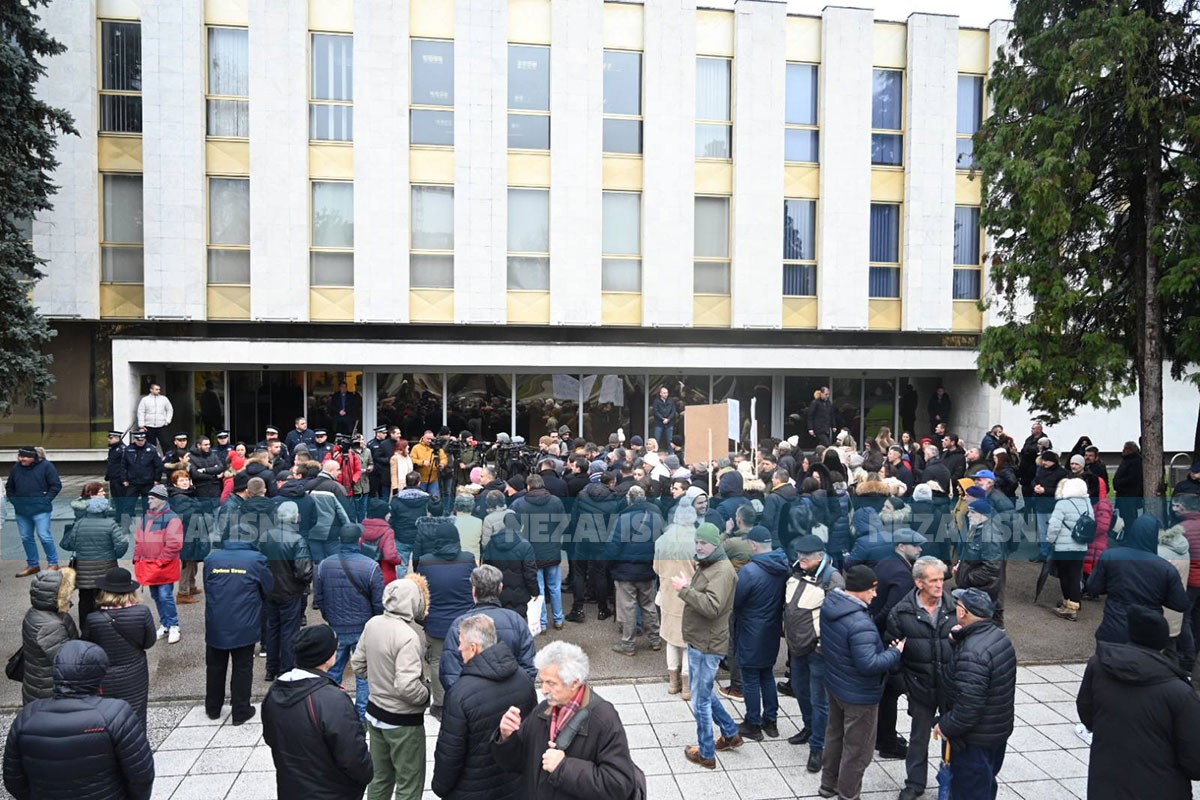 Policija najavila prijave zbog današnjeg protesta u Banjaluci