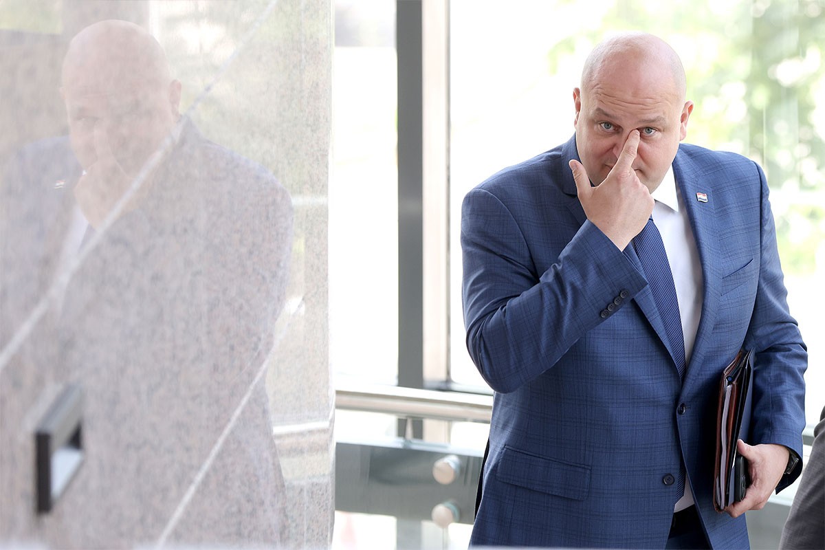 Ministar poručio građanima da sami peku hljeb: "To je bila nespretna izjava"