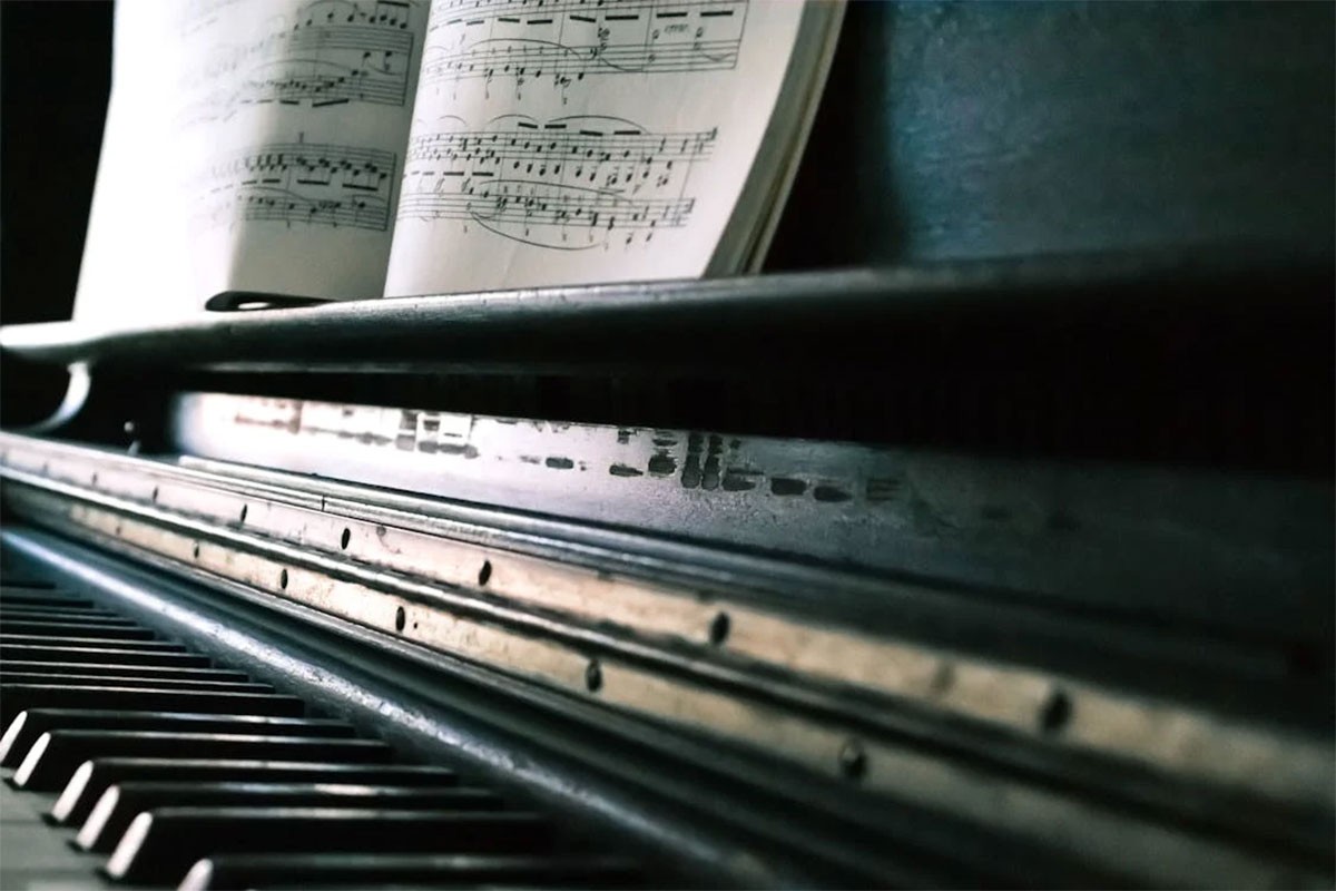 Britanac star 88 godina završio 8. razred muzičke škole