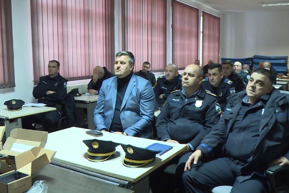 Novi alkometri u rukama policajaca