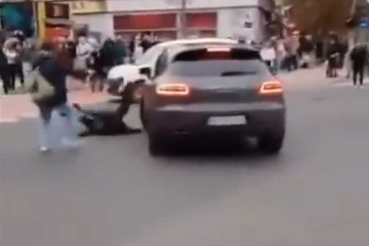 Drama u Novom Sadu: Poršeom i šakama na građane, troje povrijeđeno (VIDEO)