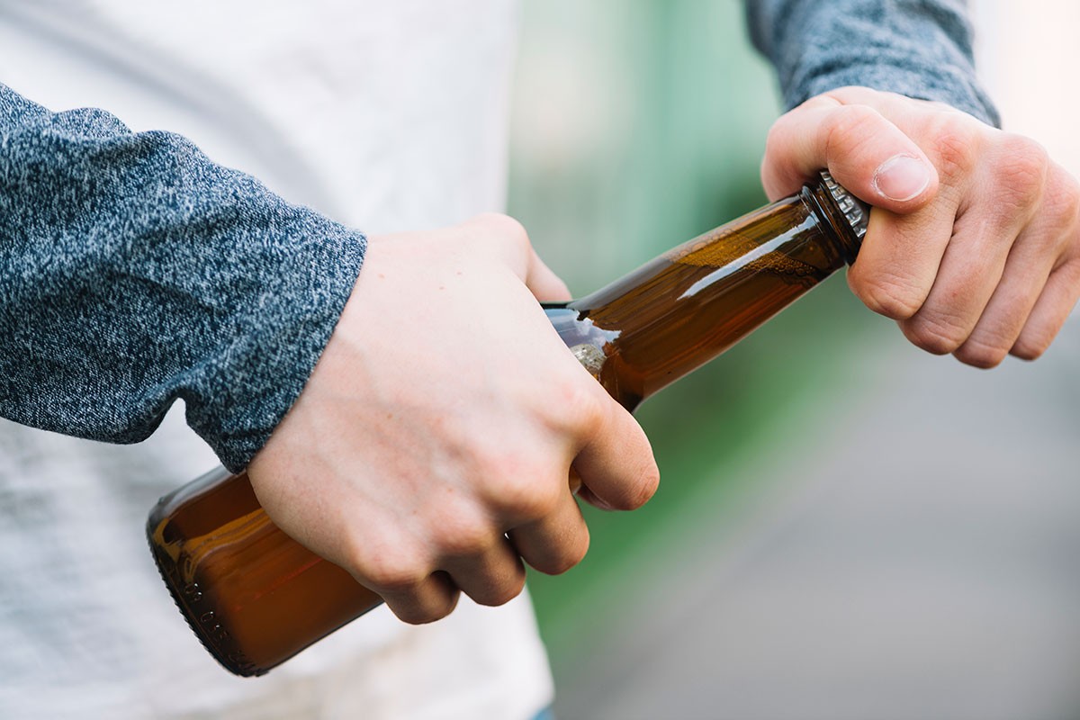 Od trovanja alkoholom umrlo više od 35 ljudi