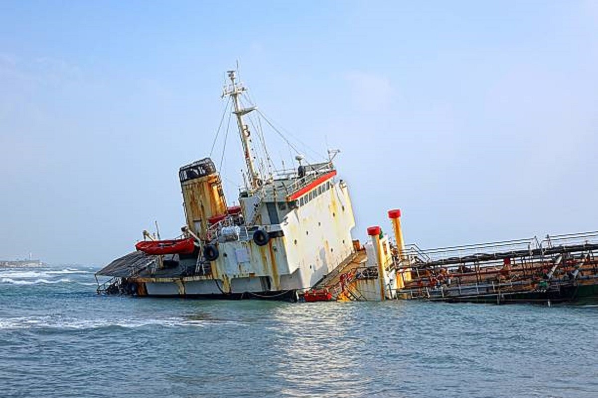 Tone još jedan ruski tanker: Stižu strašni snimci (VIDEO)