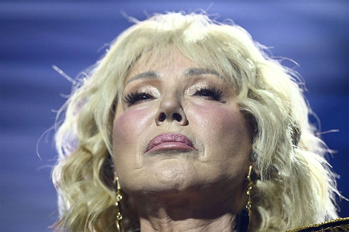 Joksimović o Breni: "Ona je sad sa šrafovima u nogama"