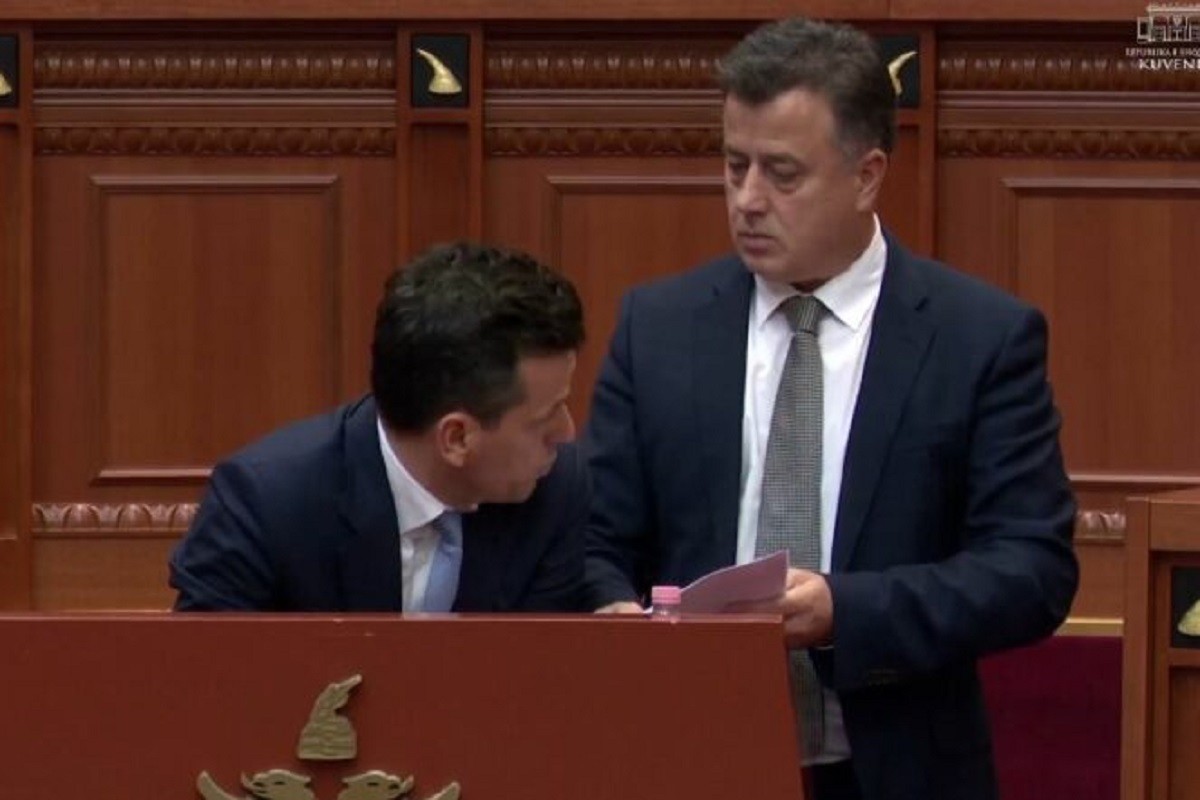 Poslanik opozicije u Tirani blokirao rad Skupštine na više sati