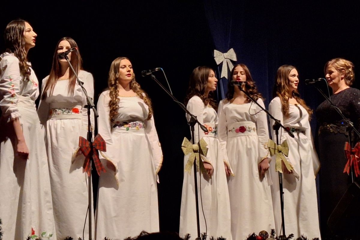 Održan humanitarni koncert etno-grupe "Carza"