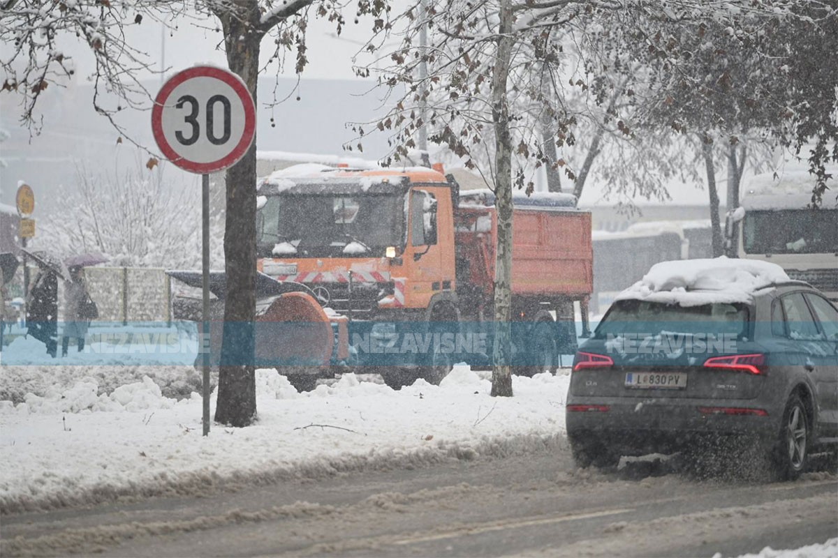 Upozorenje meteorologa: U Srpskoj obilne snježne padavine u narednih 48 sati, vjetar do 90 km/h