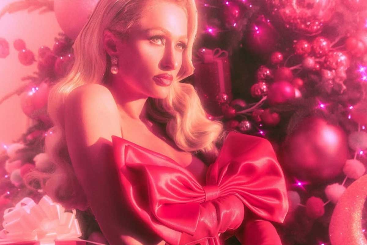 Paris Hilton pozirala kao od majke rođena (FOTO, VIDEO)