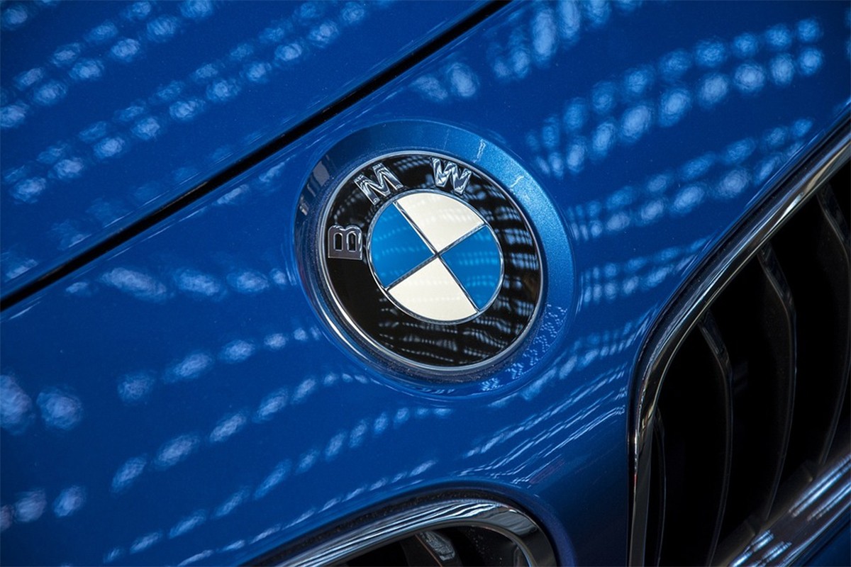 Tokom noći ukraden BMW, policija traga za lopovom