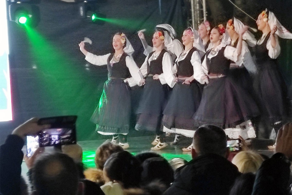 Kulturno-umjetnička društva nastupila u okviru "Zimske čarolije"