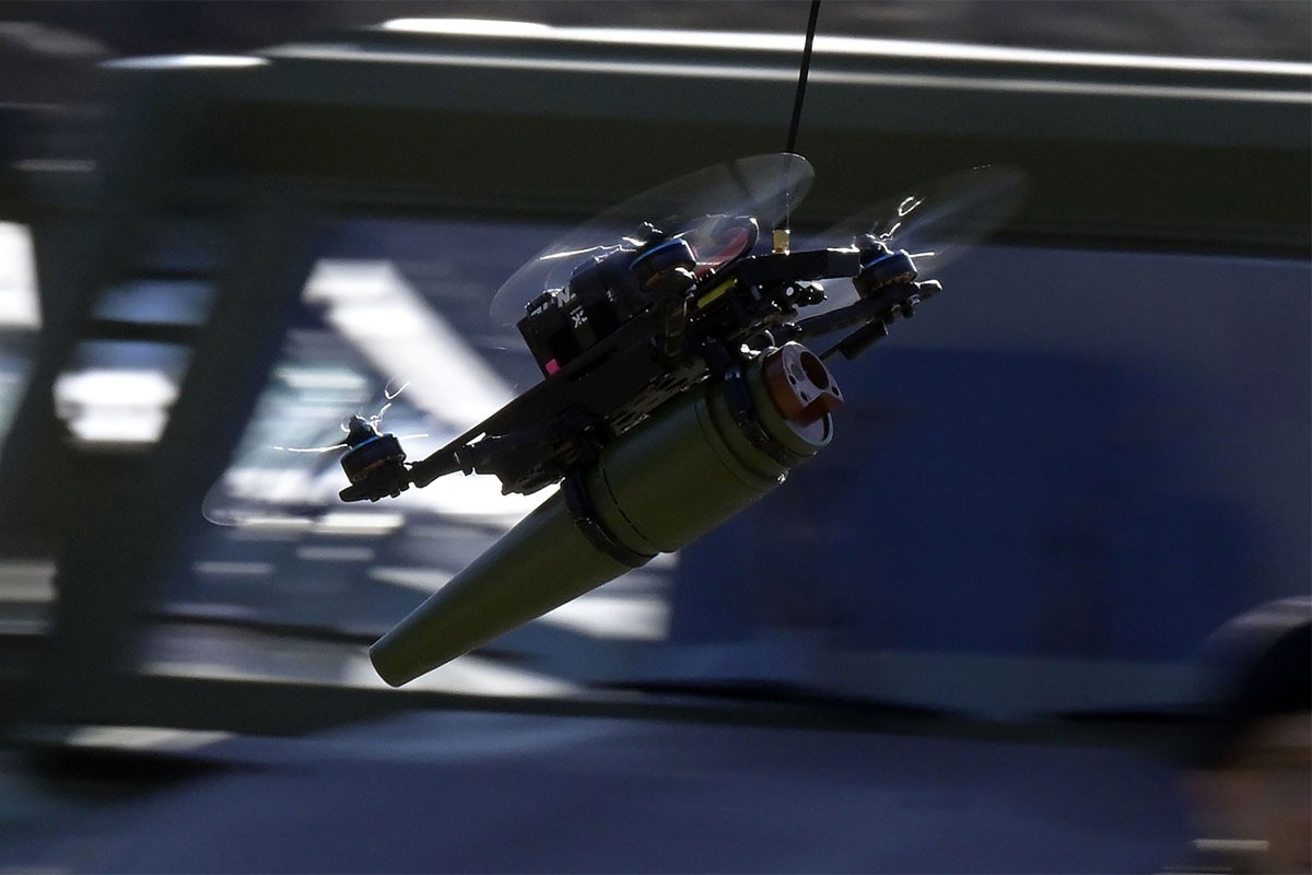 Vojska Srbije u naoružanje uvrstila domaće dronove "komarac"
