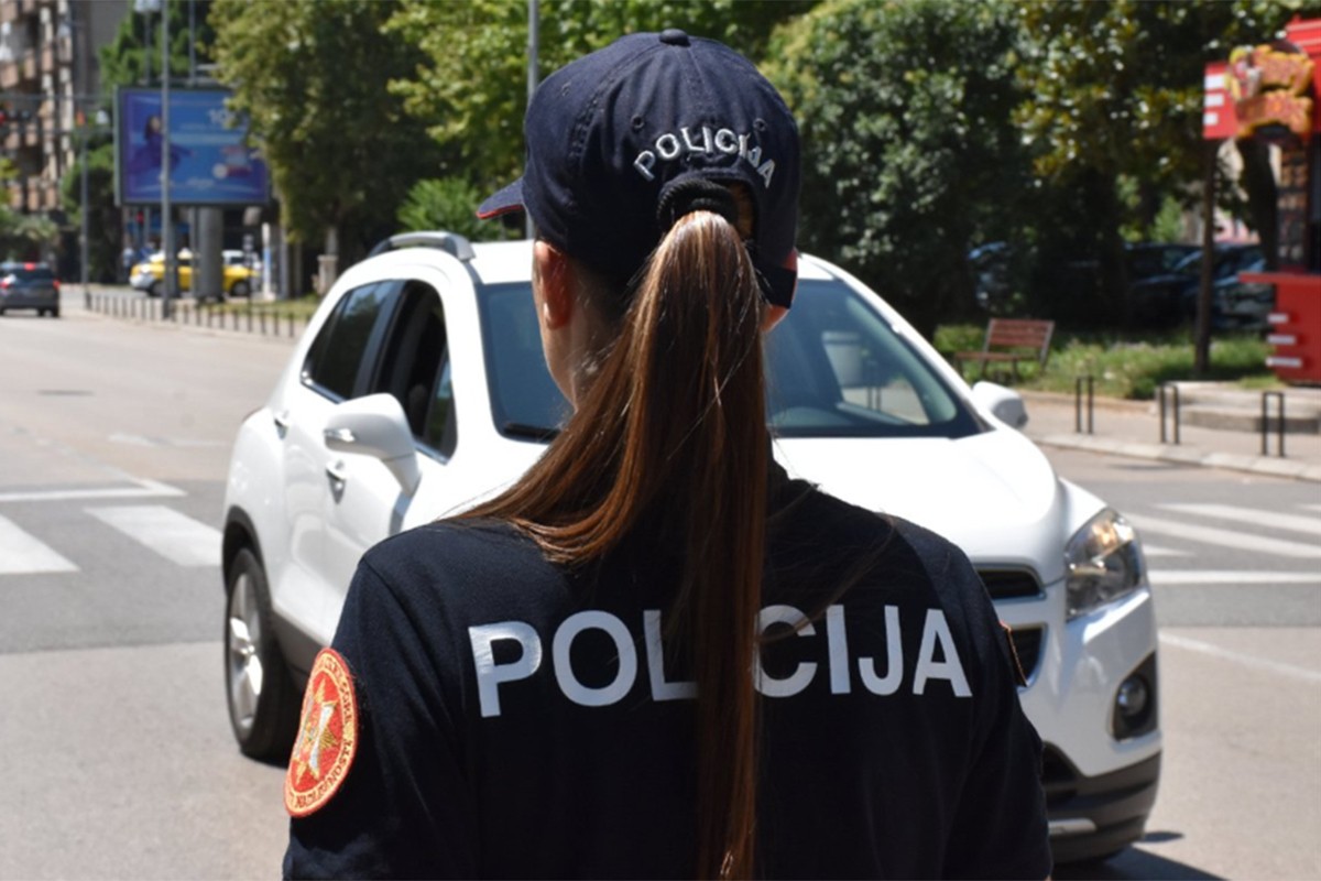 Ukrali automobil pa izazvali udes