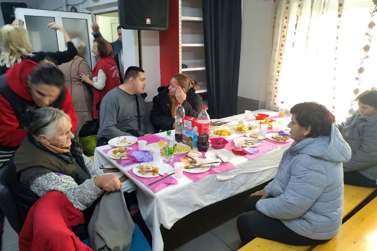 Đajić i Ninković donirali 500 obroka javnoj kuhinji u Banjaluci