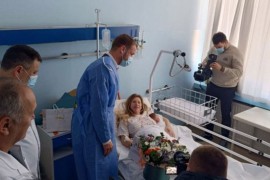 Tadej prva beba rođena u Srpskoj: Pokloni stigli od Dodika ...