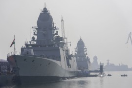 Indija pustila u rad podmornicu, razarač i fregatu