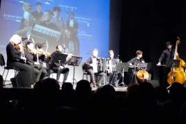 Magija mladog virtuoza na harmonici Đorđa Perića i prijatelja