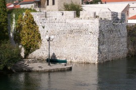 Završava se popločavanje Starog grada u Trebinju