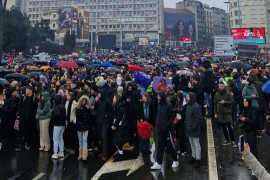 Rijeke građana slivaju se ka Ušću, veliki skupovi u Novom Sadu ...