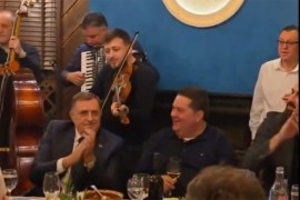 Dodik u Skoplju zapjevao poznatu narodnu pjesmu (VIDEO)