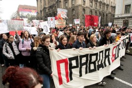 Uhapšeni osumnjičeni da su tukli studente u Novom Sadu