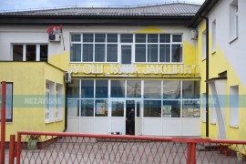 Detalji incidenta u banjalučkoj školi: Vjetar otvorio prozor i udario ...