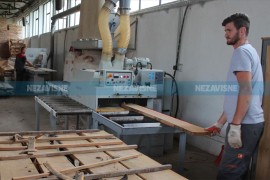 Rast desezoniranog i kalendarski prilagođenog prometa industrije