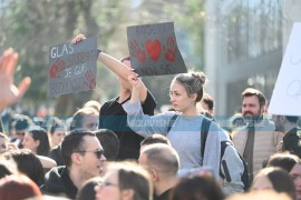 Studenti, profesori i građani poslali jasne i jake poruke sa mirnog ...
