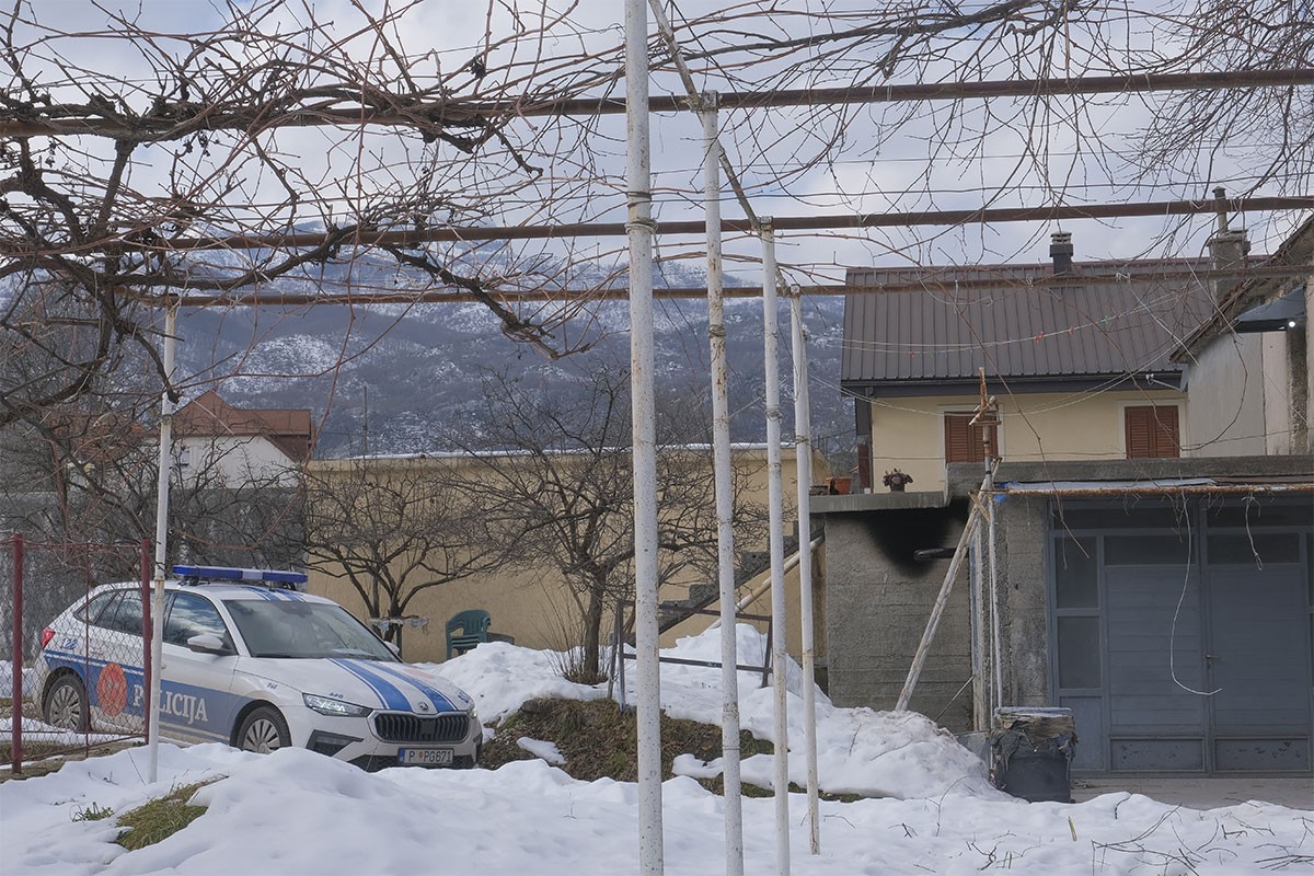 Mediji: Kod ubice u Cetinju u džepu pronađeno 80 metaka kalibra 9mm
