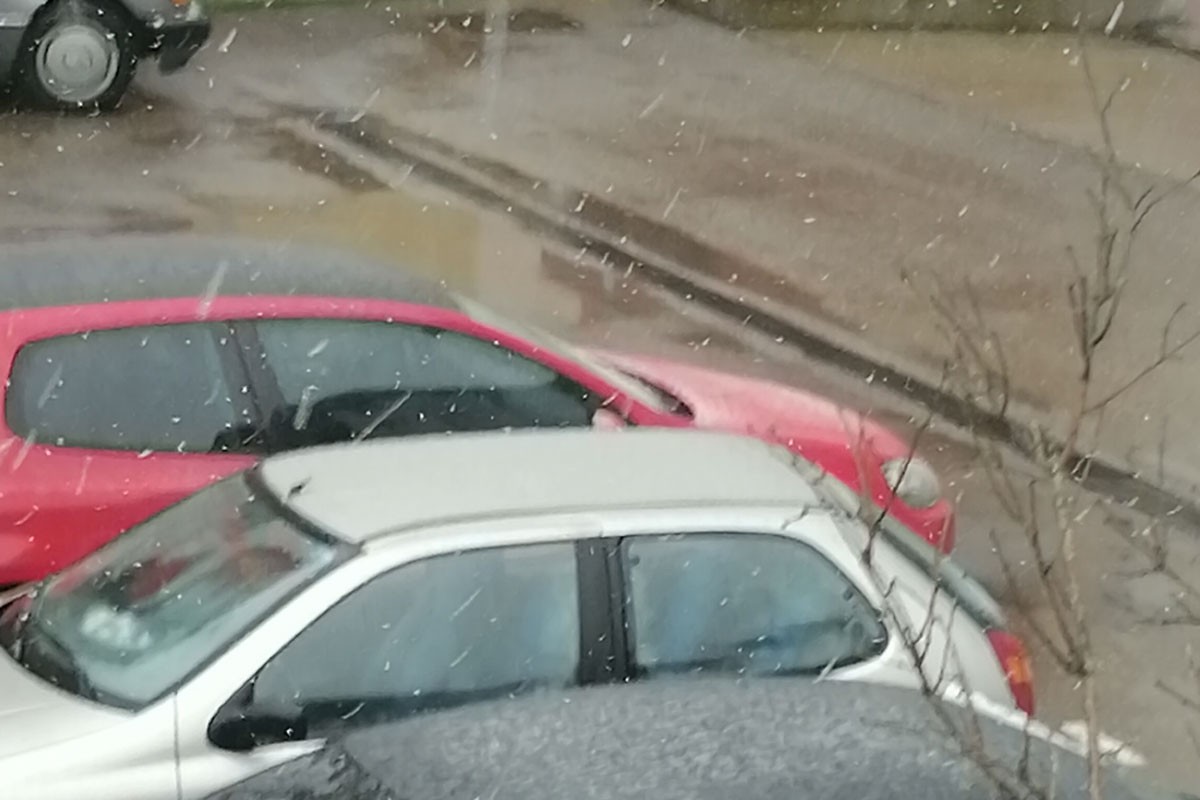 Prve pahulje snijega u Gradišci